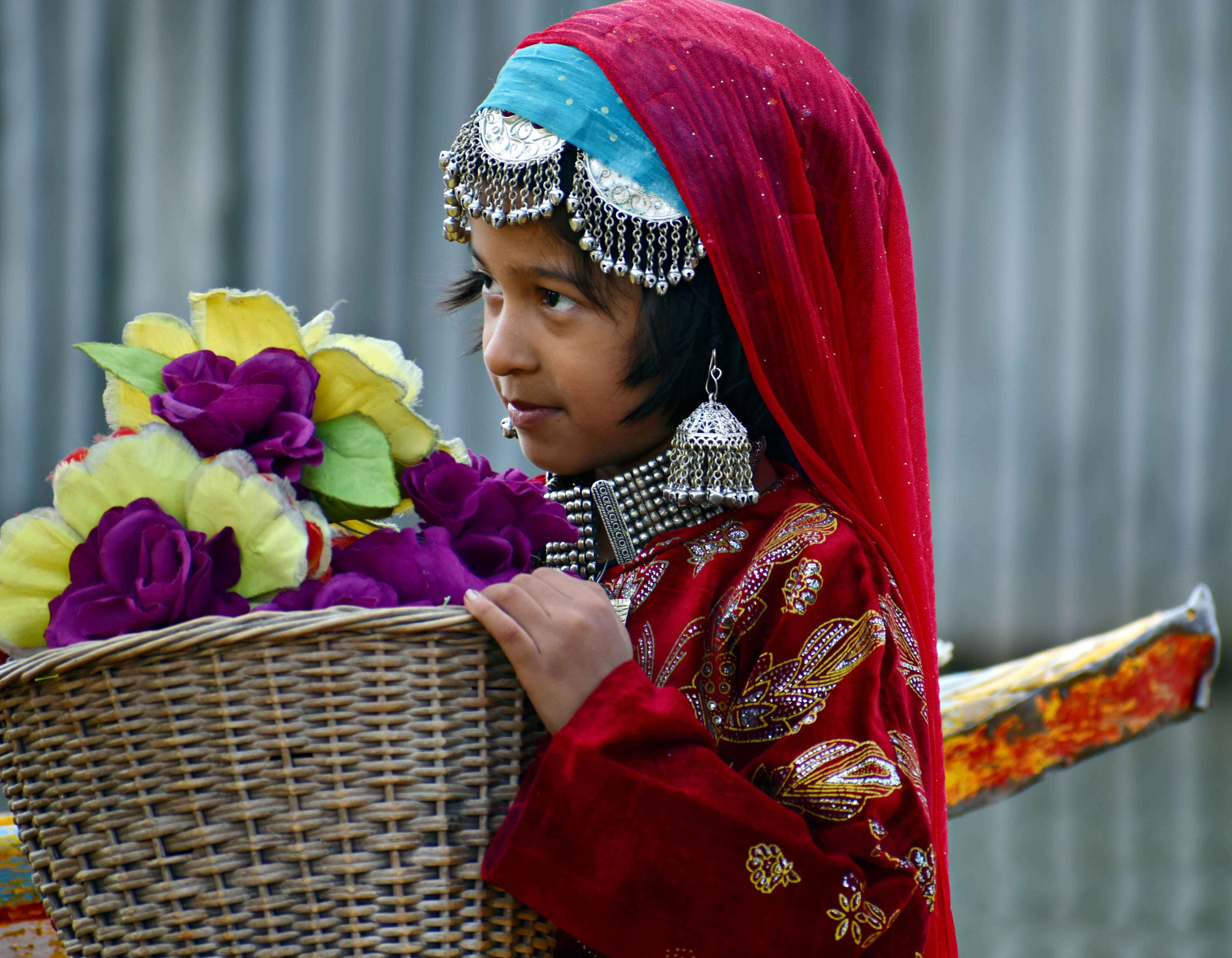 Little guest in Kashmiri dress at Dal Lake